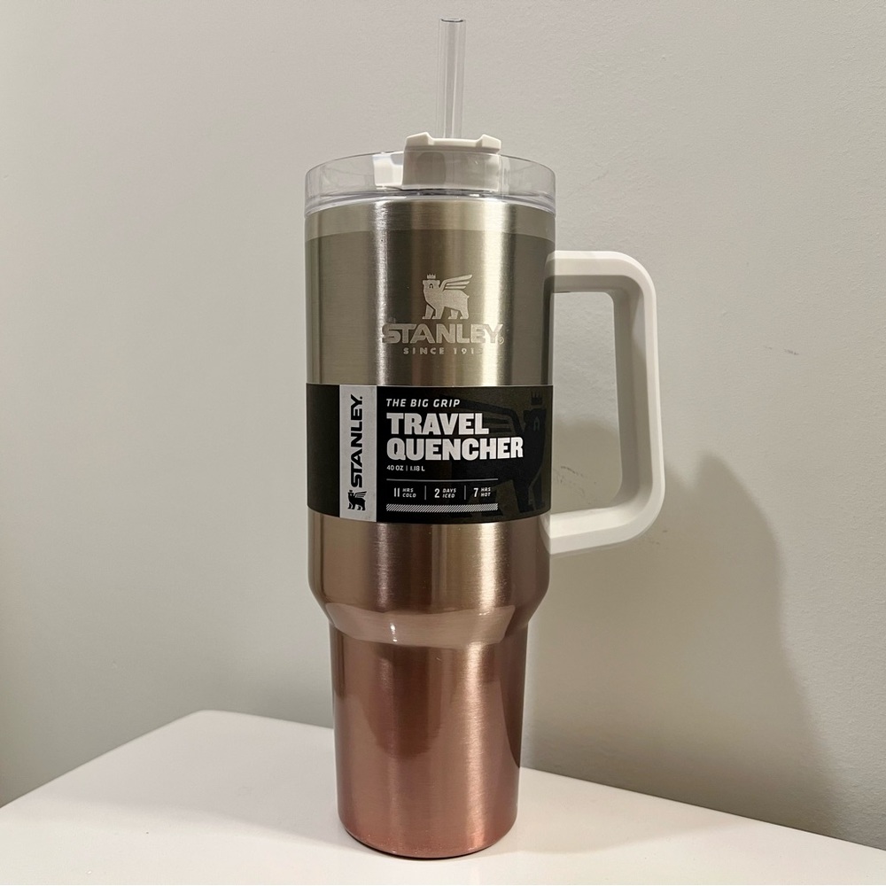 NWT Stanley 40oz Adventure Quencher Travel Tumbler Cup Rose Gold Champagne Ombre